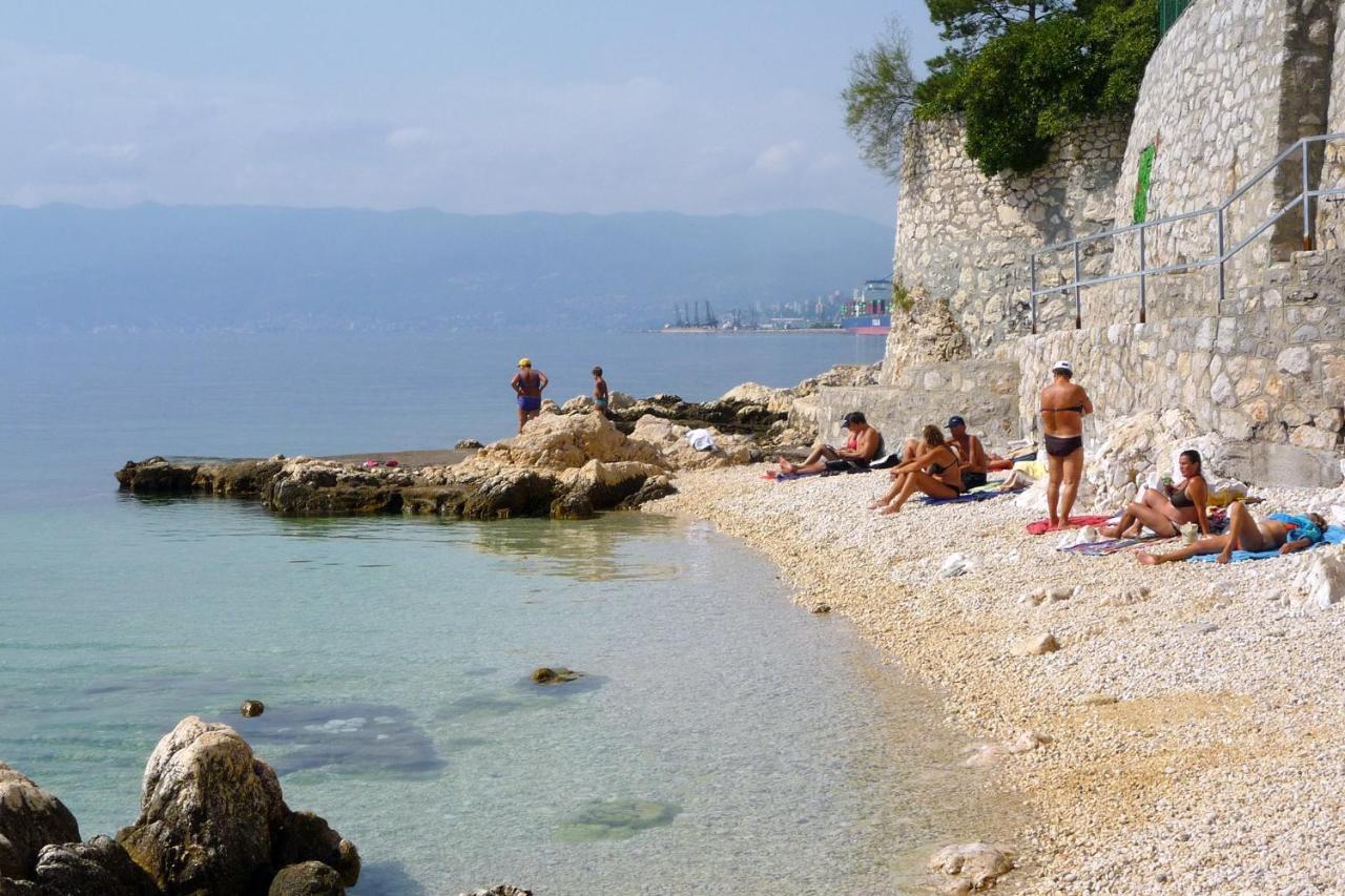 Apartments With Wifi Rijeka - 7825 외부 사진