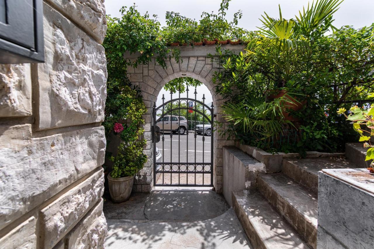 Apartments With Wifi Rijeka - 7825 외부 사진