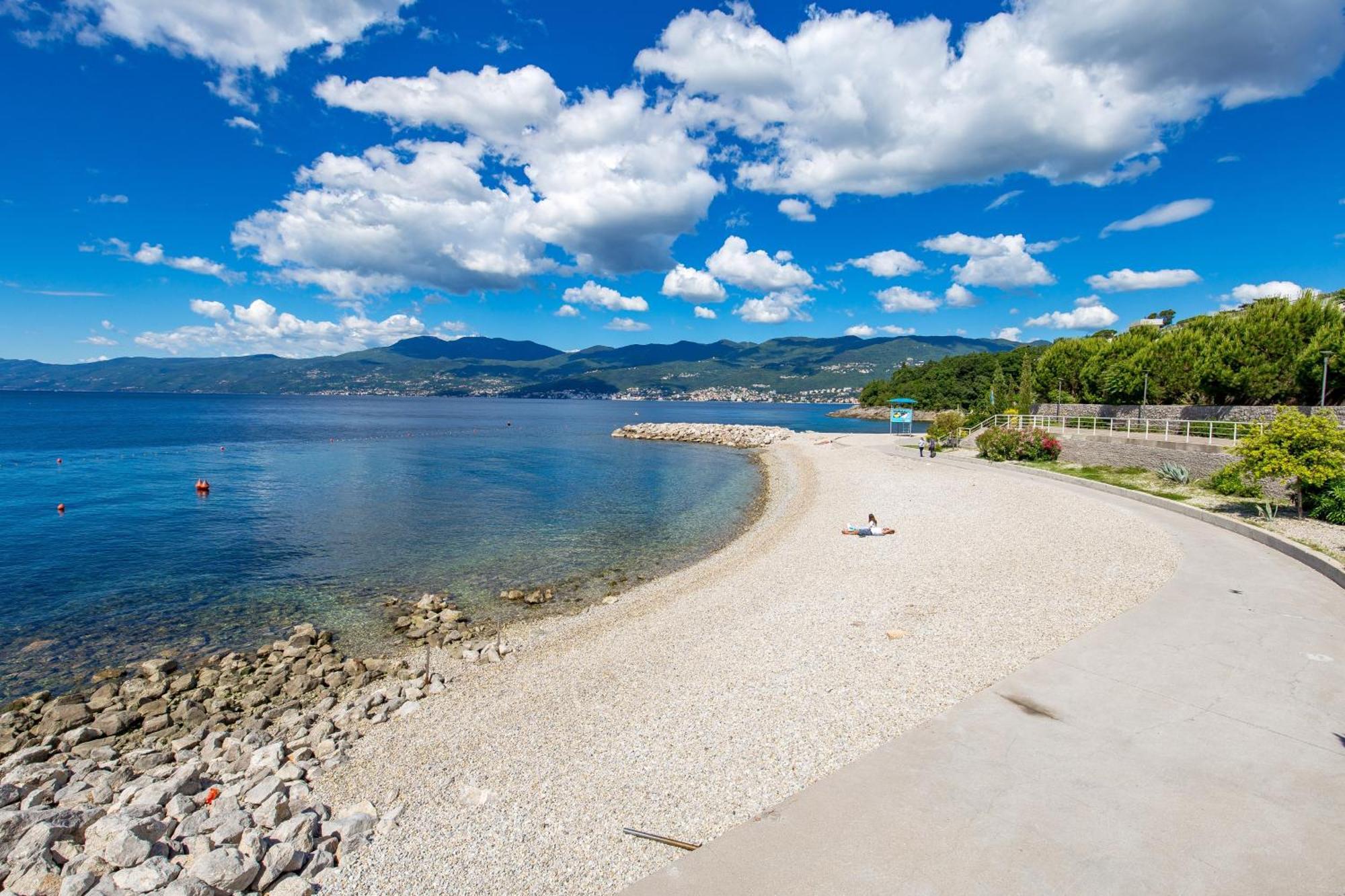 Apartments With Wifi Rijeka - 7825 외부 사진